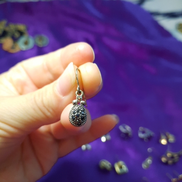 Ten pairs of earrings - Picture 4 of 8